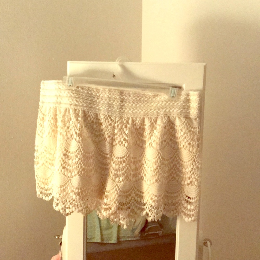 Cute lace shorts